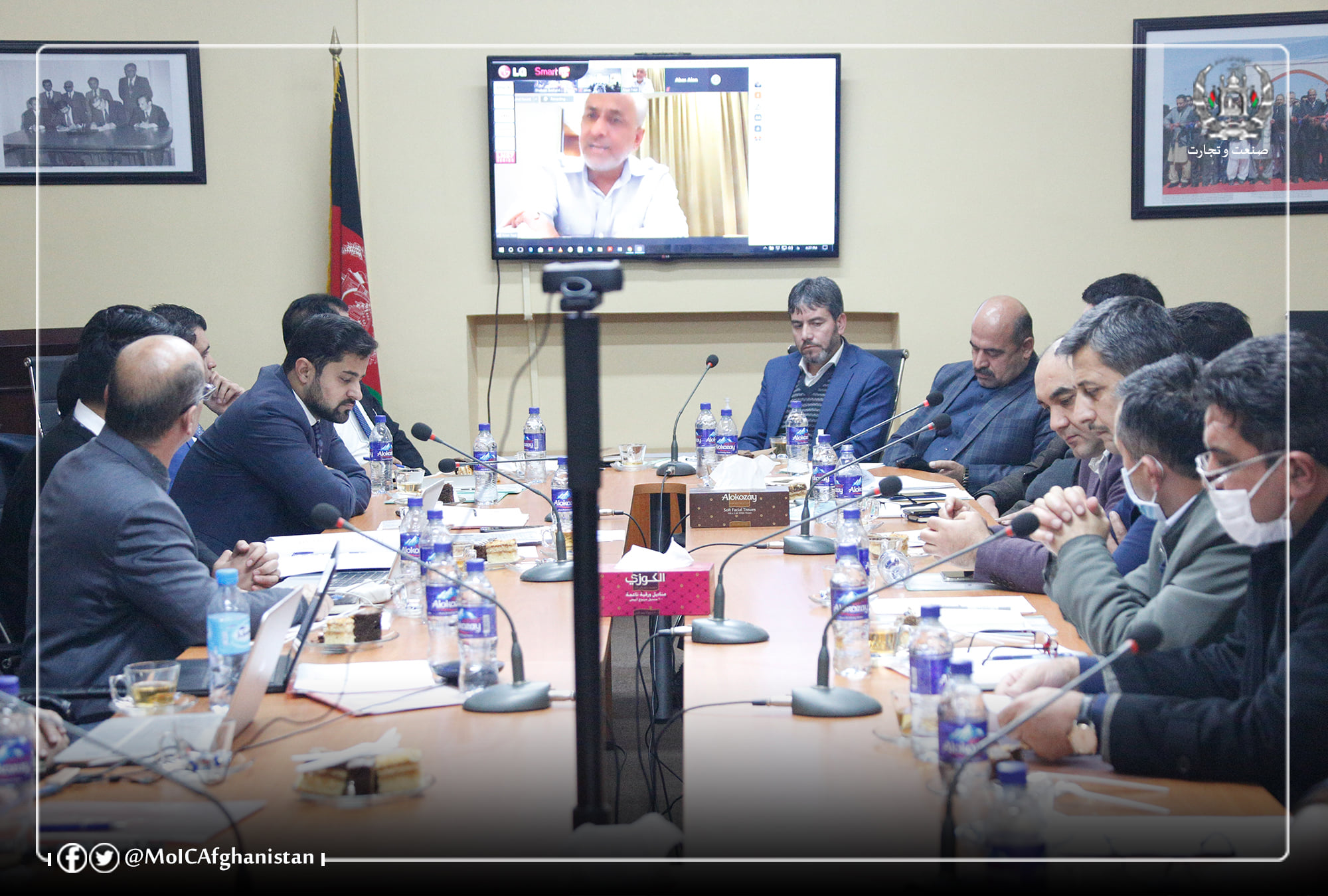 د سیمې د لوړ تناژ لرونکې ترانسپورت د معیارونو سره دموټرونو باروولود مقرري په تنظیم ټینګار.