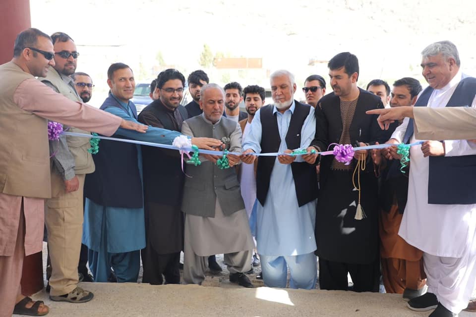 دصنعت او سوداګرۍ وزير لخوادکندهار ولایت د شوراندم  صنعتی پارک روغتیایی کلینیک پرانيسته