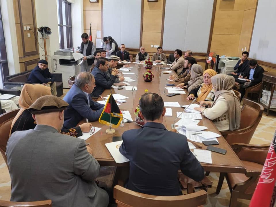 د ولسي جرګې د ملي اقتصاد د کمیسیون په ناسته کې د صنعت او سوداګرۍ وزیر ګډون