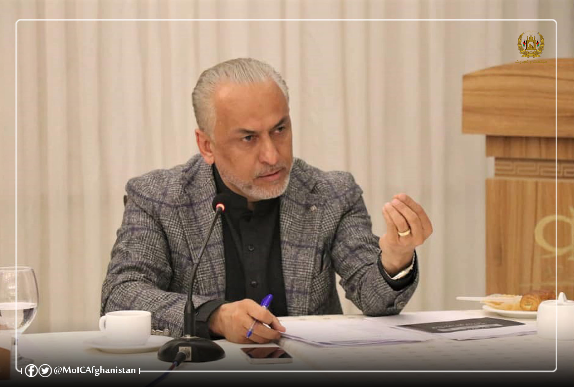 د هرات ولایت خصوصی سکتوراو مدني ټولنو له استازو سره لیدنه 