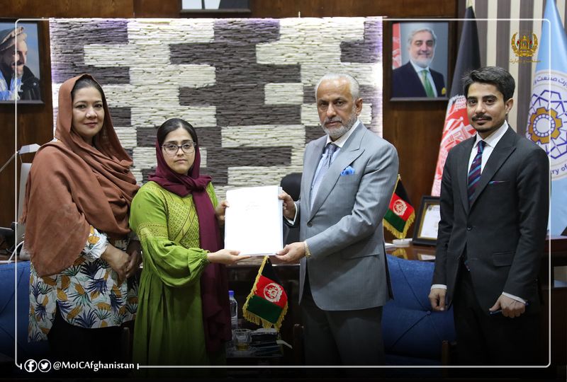 د میرمنو دسوداګرۍ ملي اجنډا څخه د صنعت او سوداګرۍ وزارت ملاتړ