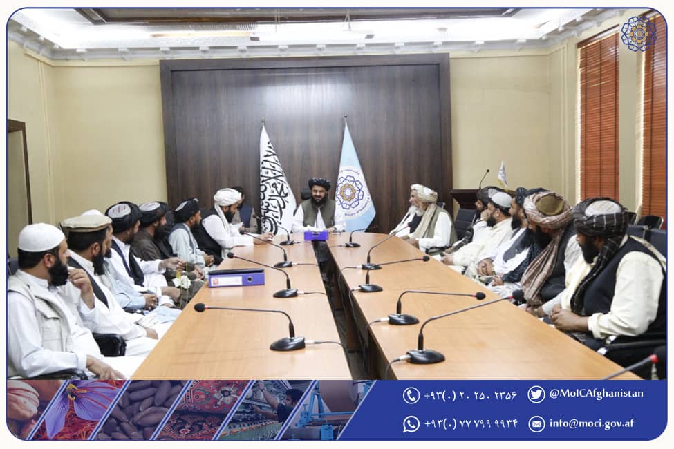 د کندهار ولایت سوداګرو له مرستیال وزیر سره وکتل