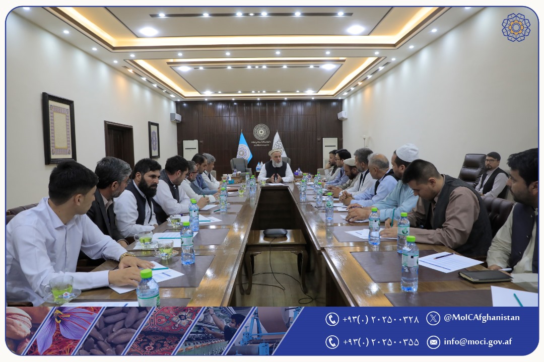 دوازدهمین جلسه هیئت مدیره اتحادیه مؤلدین و صادرکنندگان قالین برگزار گردید